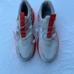 Rovux Spartan running shoe